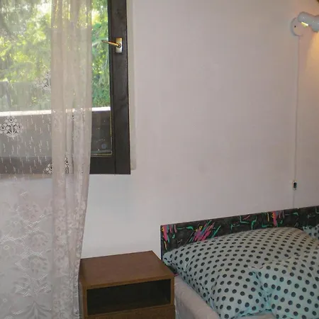 Nice In W/ 2 Bedrooms Holiday home